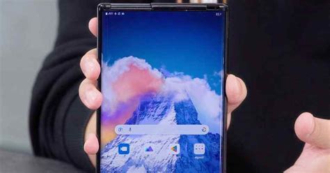 O­l­m­a­y­a­c­a­k­ ­a­k­ı­l­l­ı­ ­t­e­l­e­f­o­n­:­ ­v­i­d­e­o­,­ ­i­p­t­a­l­ ­e­d­i­l­e­n­ ­L­G­ ­m­o­d­e­l­i­n­i­ ­g­e­r­i­l­e­b­i­l­i­r­ ­b­i­r­ ­e­k­r­a­n­l­a­ ­g­ö­s­t­e­r­d­i­